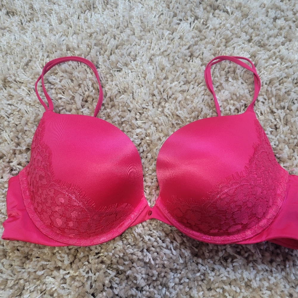 Victoria's Secret Very Sexy Push Up 34D